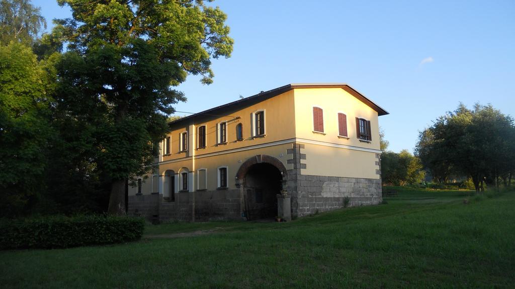 U Dvou Lipek Pod Broumovskymi Stenami Esterno foto